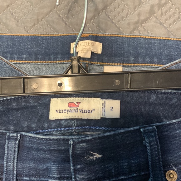 Vineyard vines size 2 straight leg jeans. Excellent condition - Picture 2 of 2